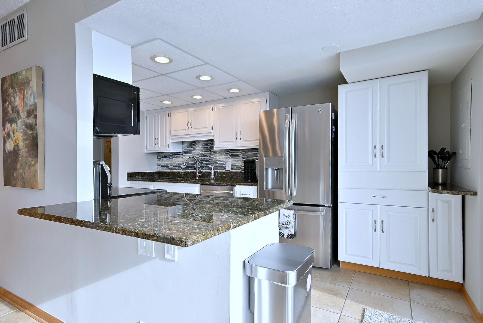 2 ATRIUM Way #606, Elmhurst, IL 60126