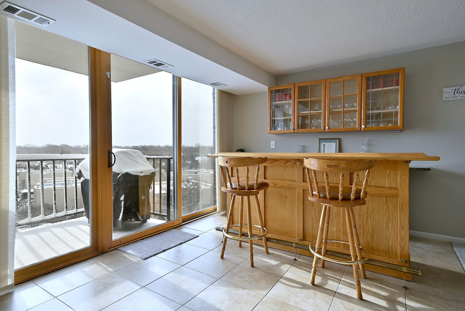 2 ATRIUM Way #606, Elmhurst, IL 60126