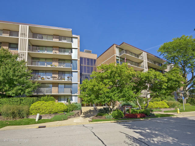 2 ATRIUM Way #606, Elmhurst, IL 60126