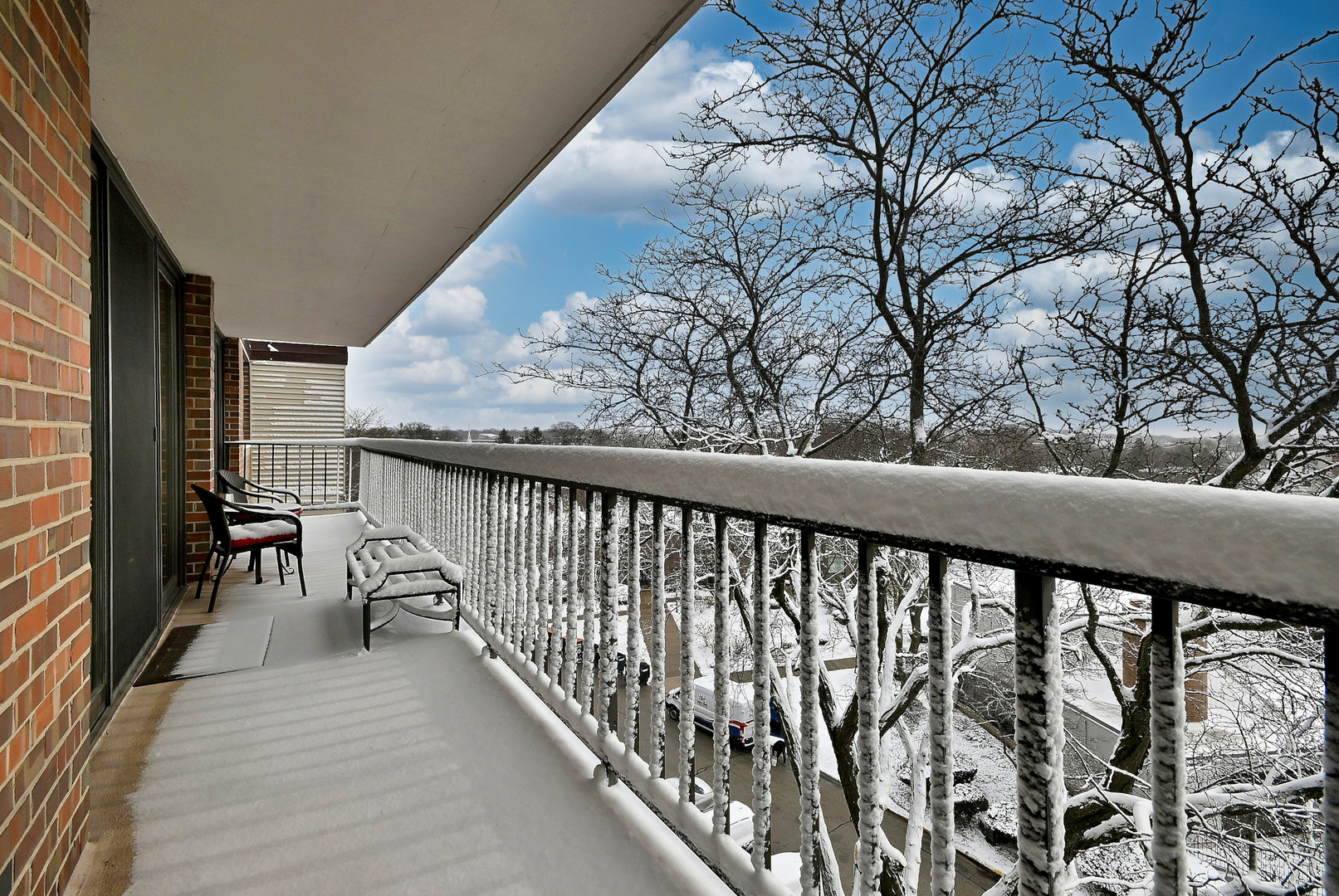 2 ATRIUM Way #606, Elmhurst, IL 60126