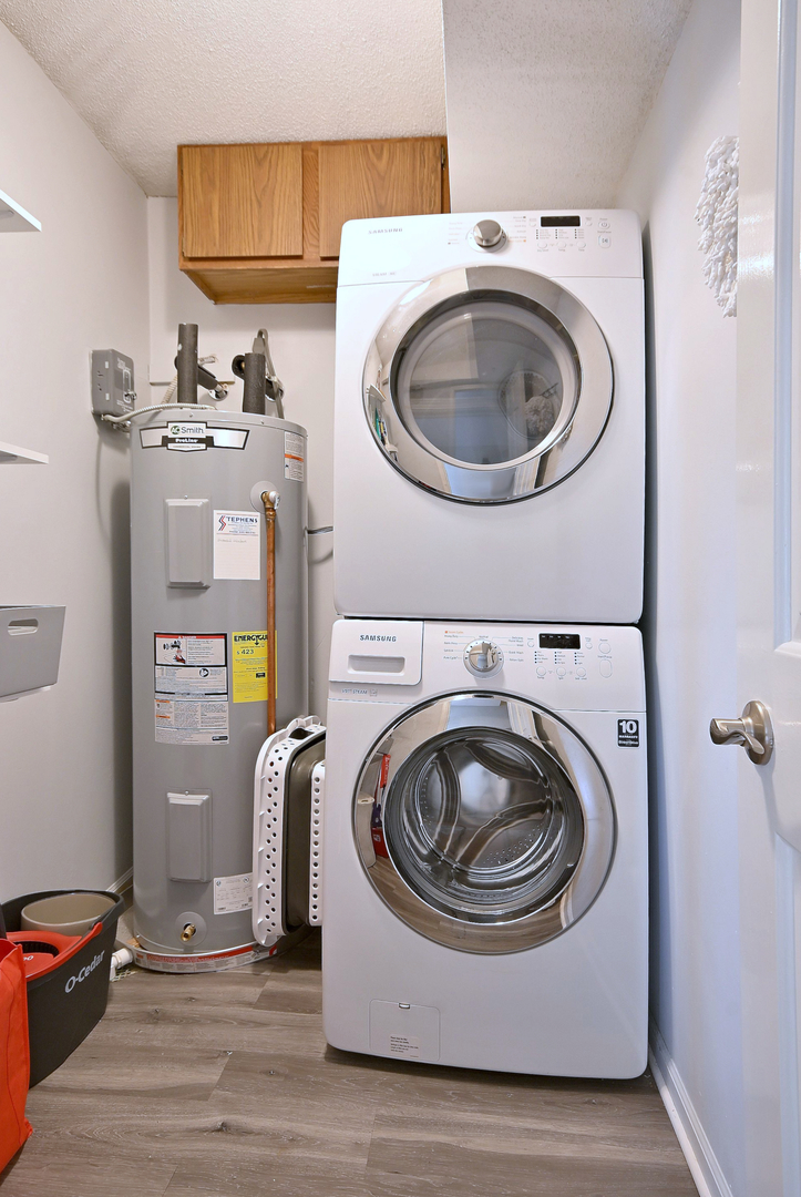 2 ATRIUM Way #606, Elmhurst, IL 60126