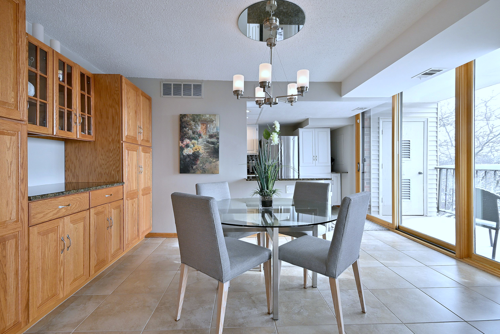 2 ATRIUM Way #606, Elmhurst, IL 60126