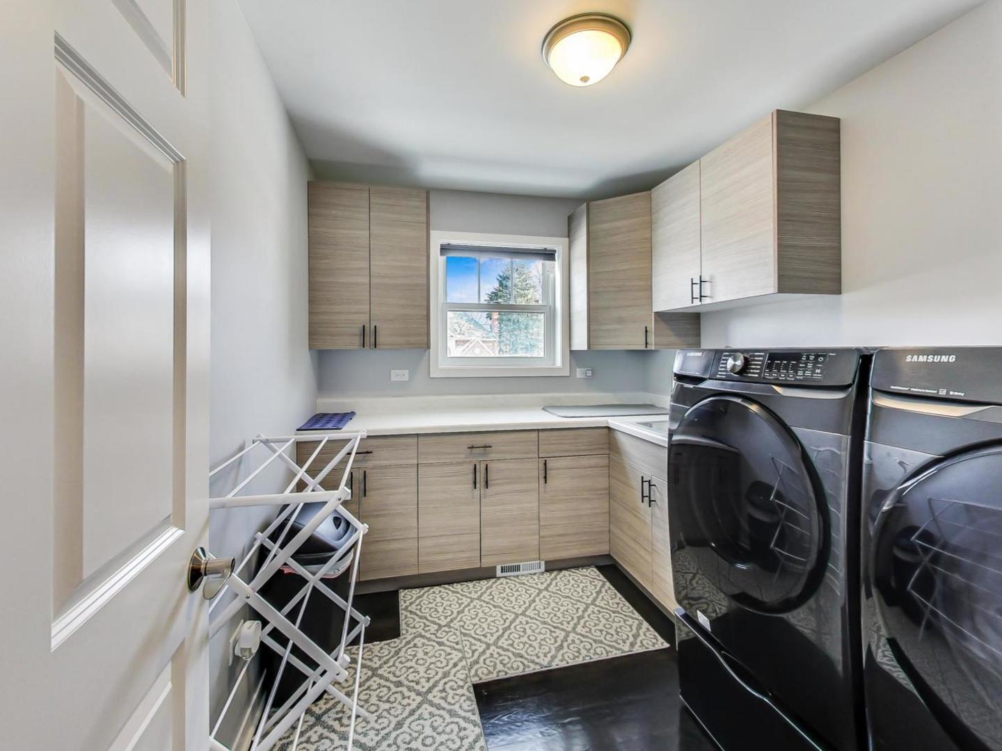 10S330 Oneill Drive, Burr Ridge, IL 60527