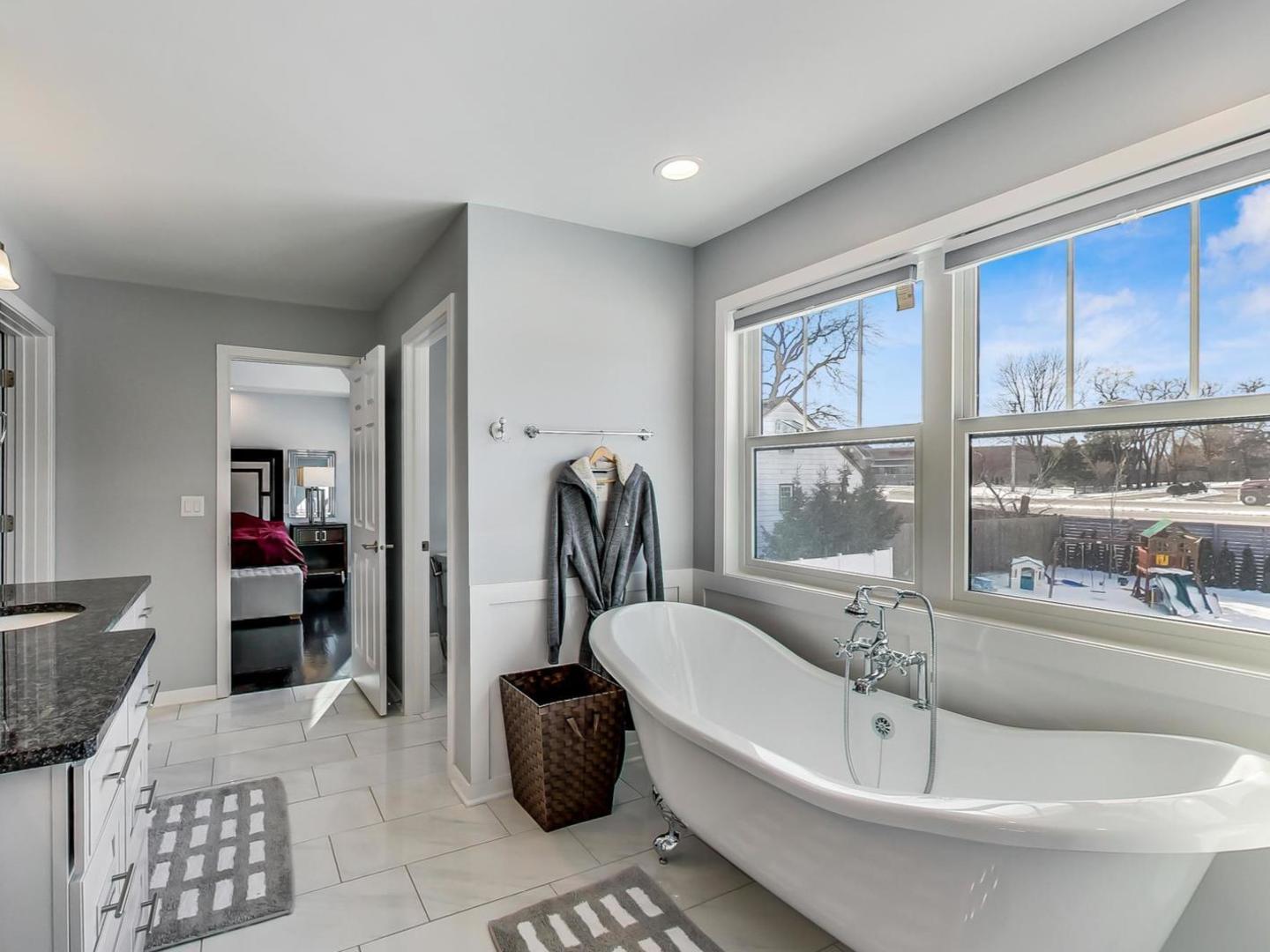 10S330 Oneill Drive, Burr Ridge, IL 60527