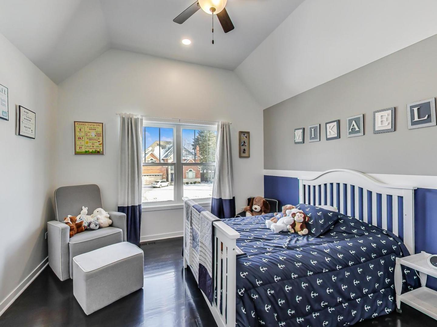 10S330 Oneill Drive, Burr Ridge, IL 60527