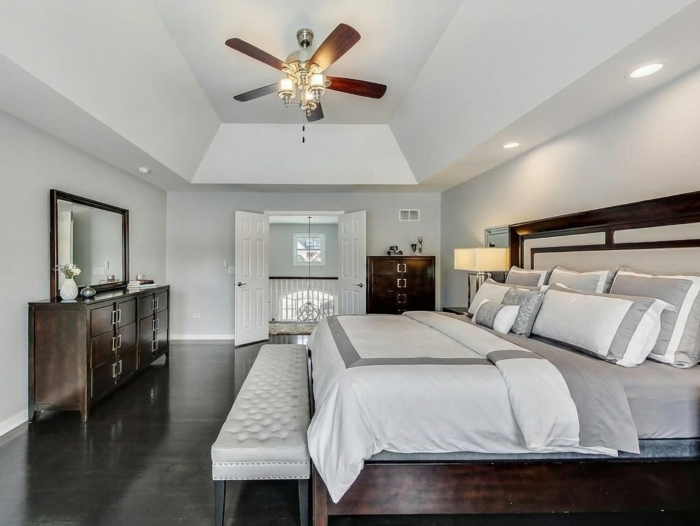 10S330 Oneill Drive, Burr Ridge, IL 60527