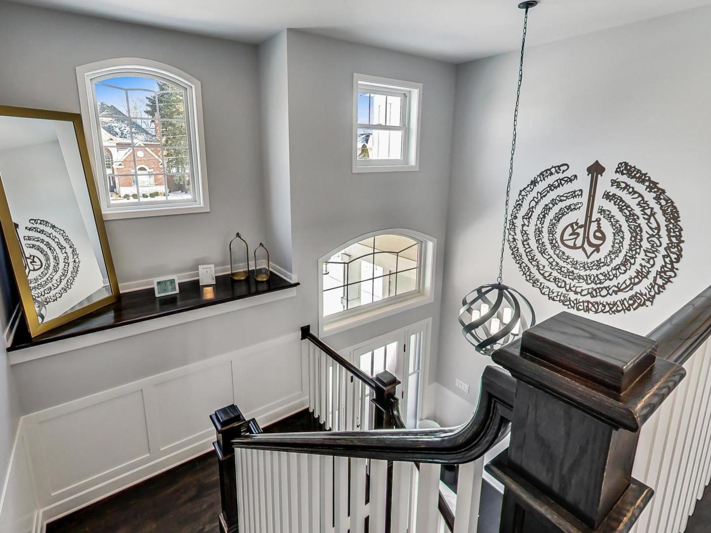 10S330 Oneill Drive, Burr Ridge, IL 60527