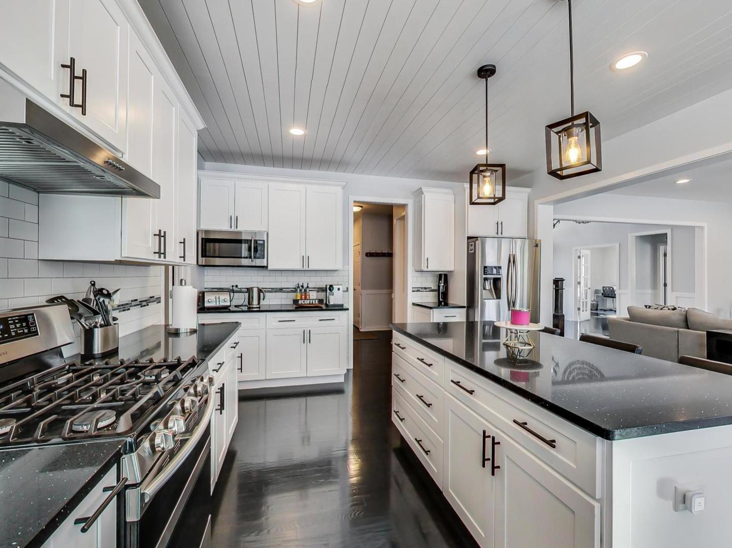 10S330 Oneill Drive, Burr Ridge, IL 60527