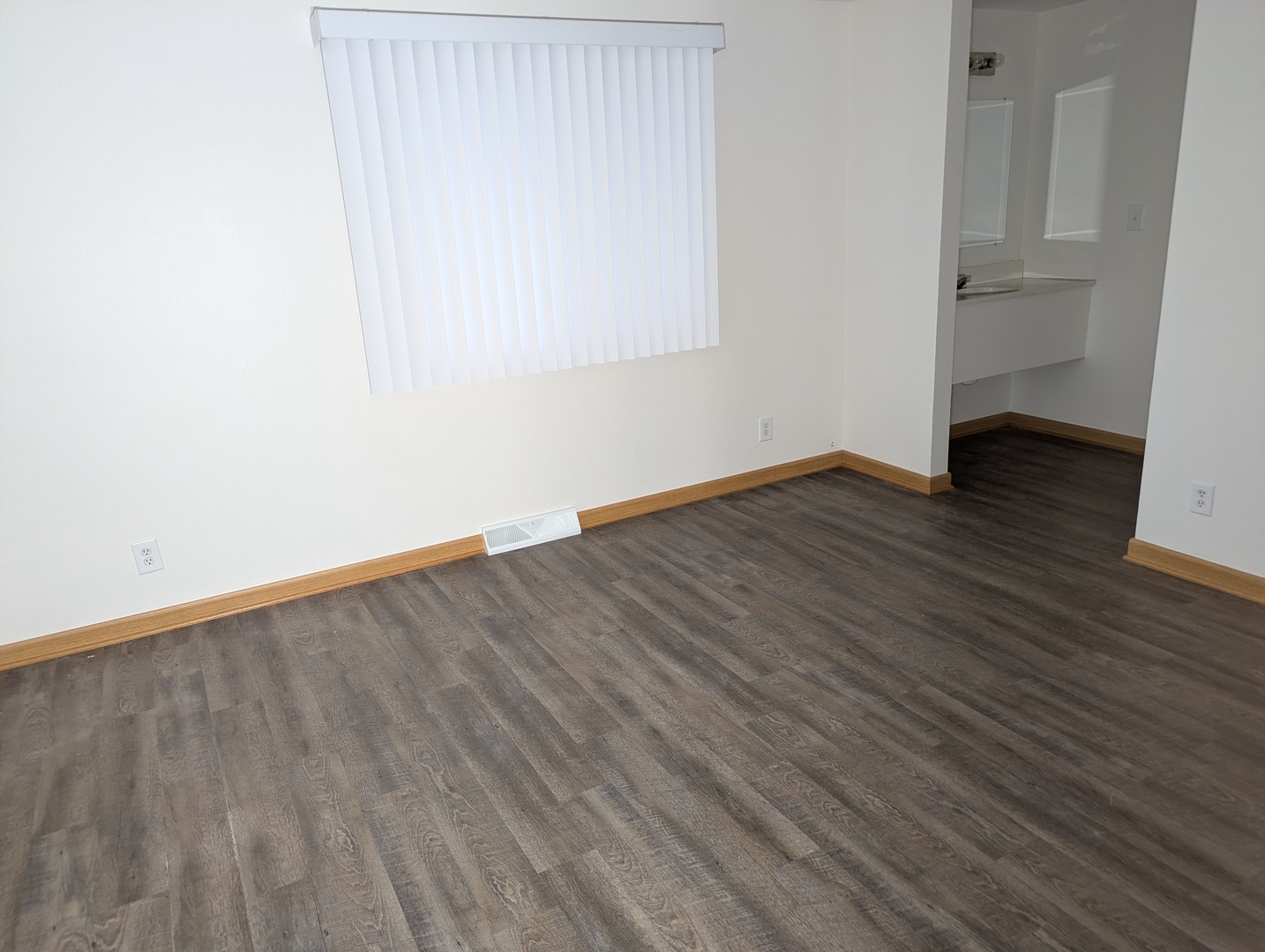 356 lakewood Drive, Antioch, IL 60002