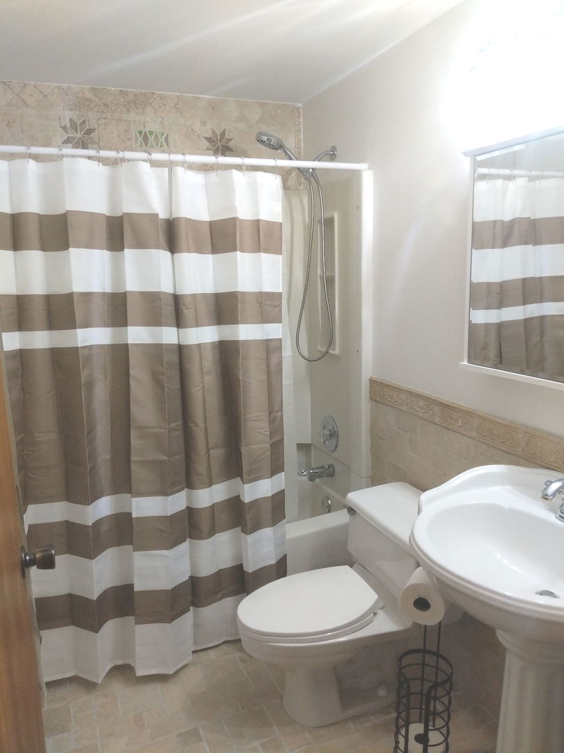 356 lakewood Drive, Antioch, IL 60002