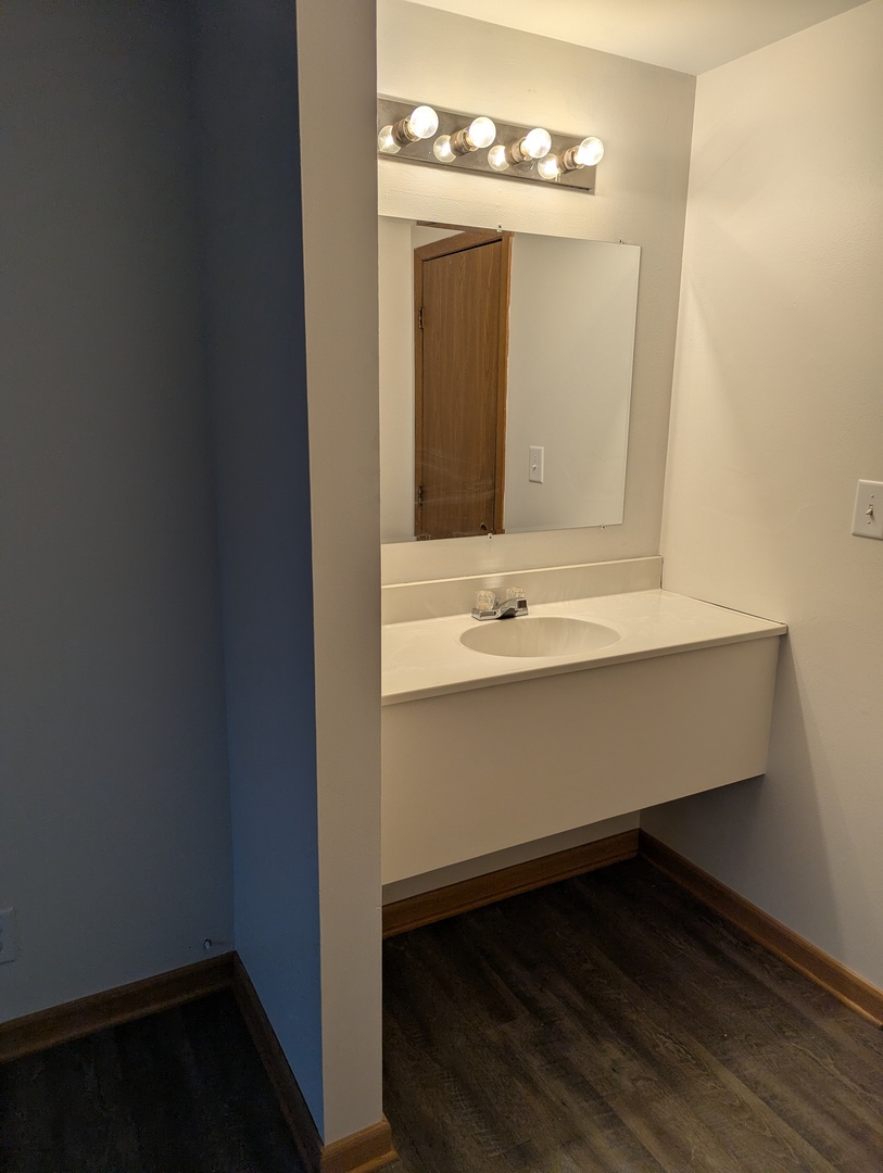 356 lakewood Drive, Antioch, IL 60002