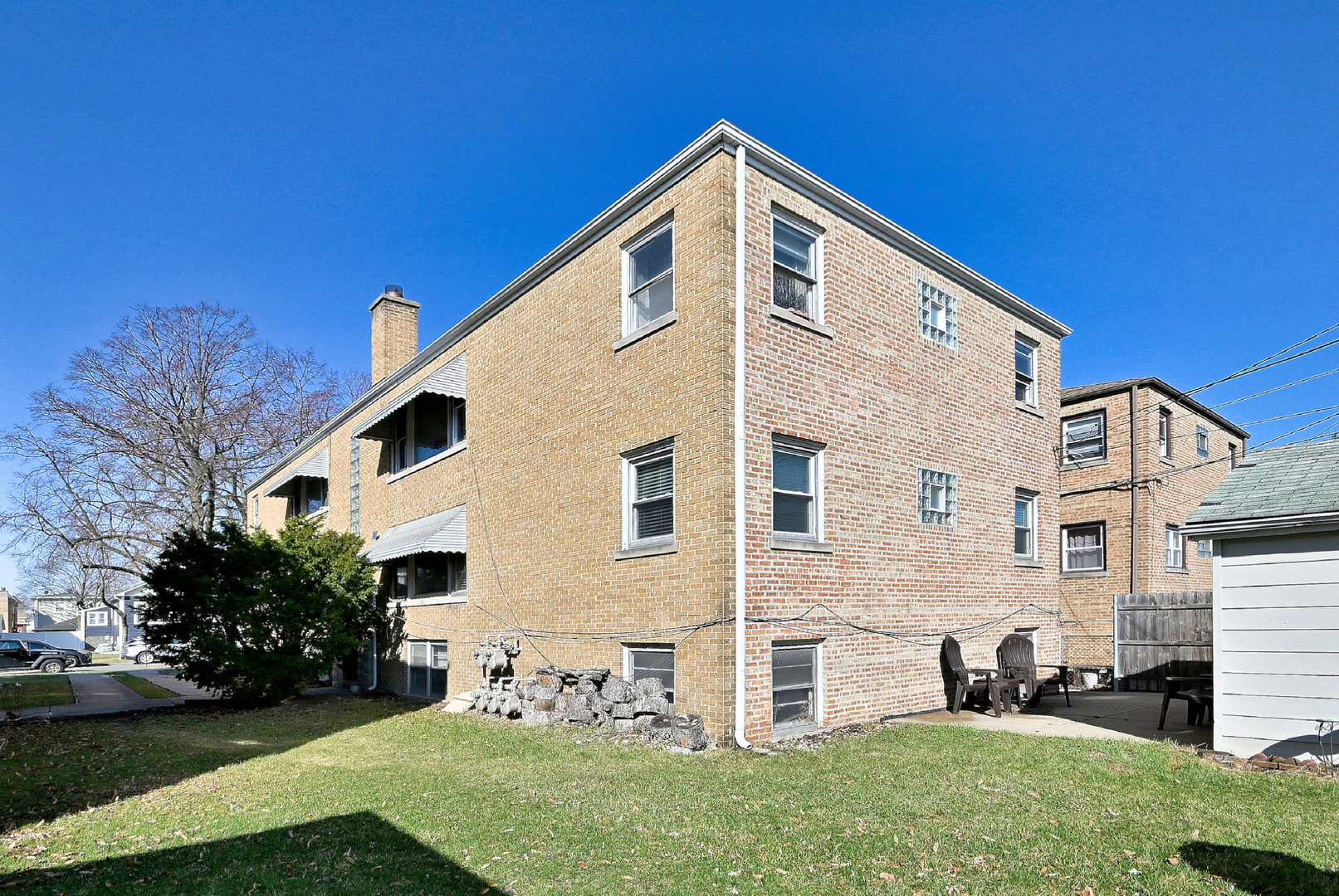 2743 N 72nd Court, Elmwood Park, IL 60707