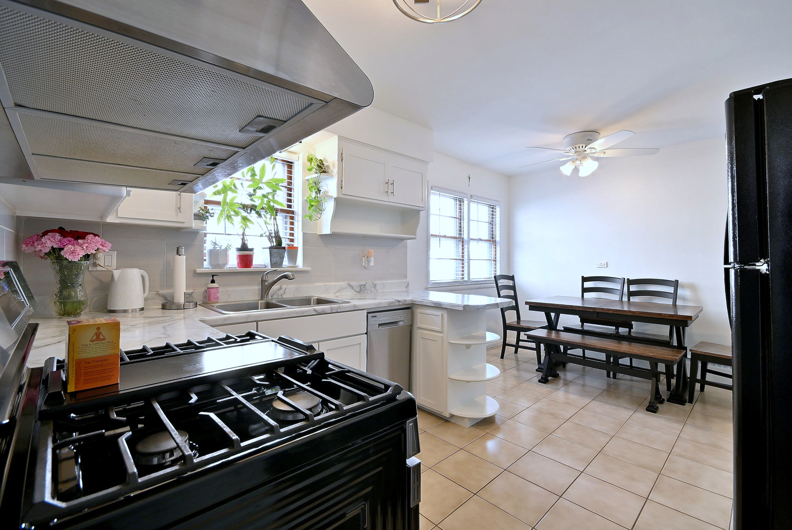 2743 N 72nd Court, Elmwood Park, IL 60707