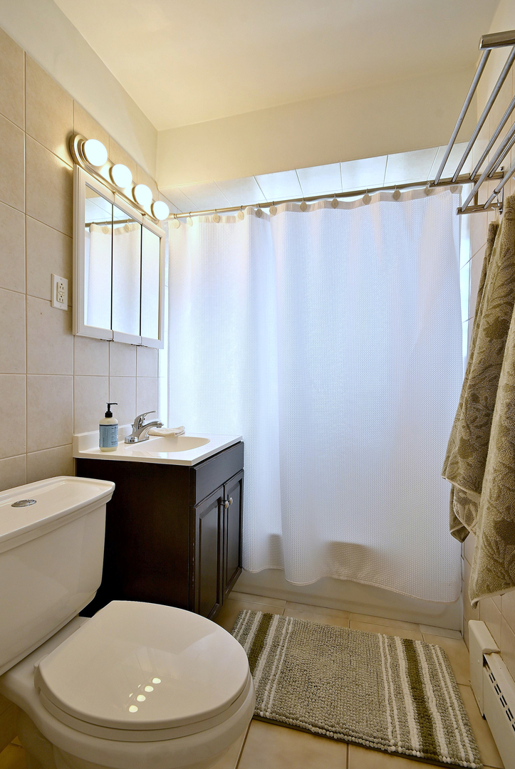 2743 N 72nd Court, Elmwood Park, IL 60707