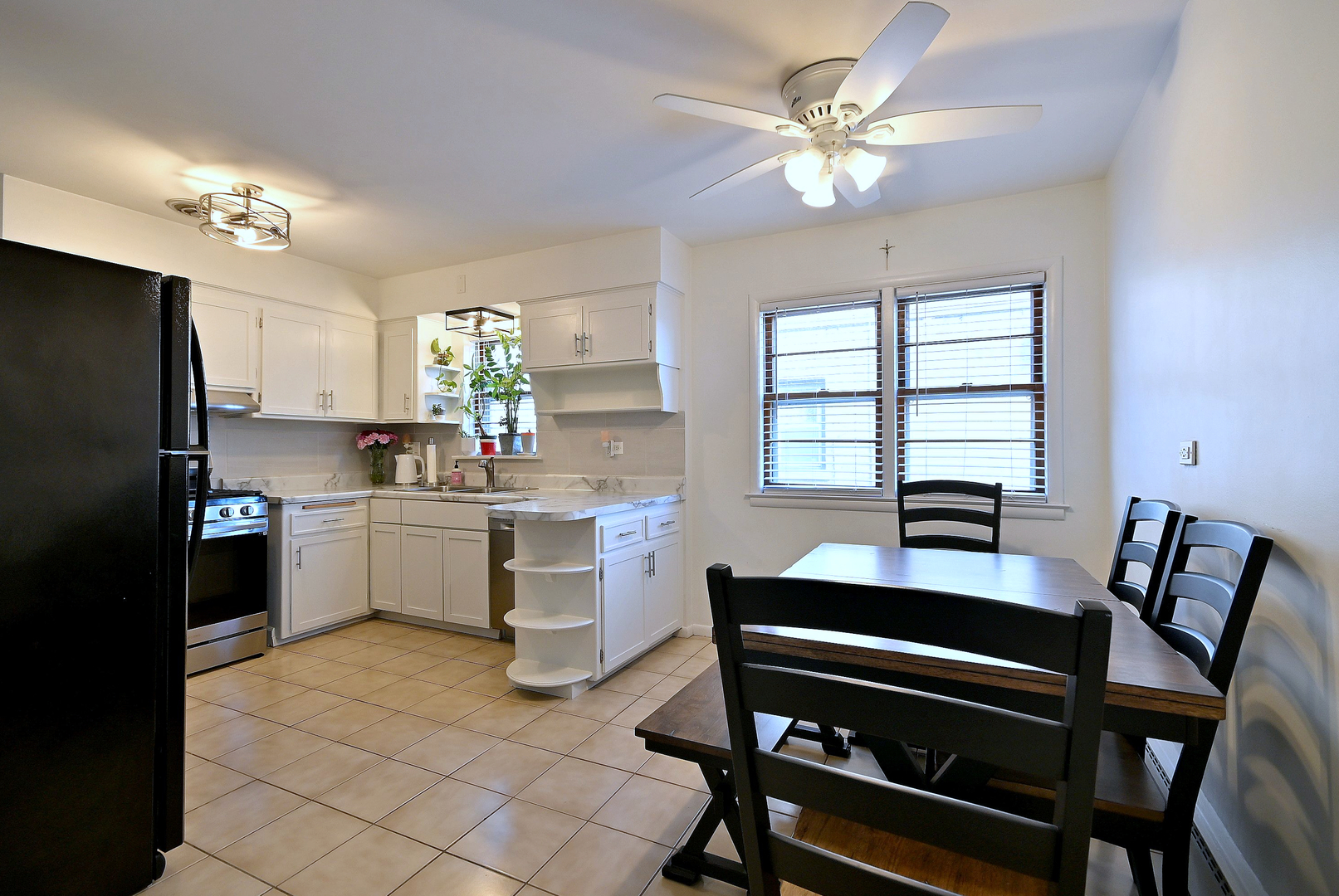 2743 N 72nd Court, Elmwood Park, IL 60707