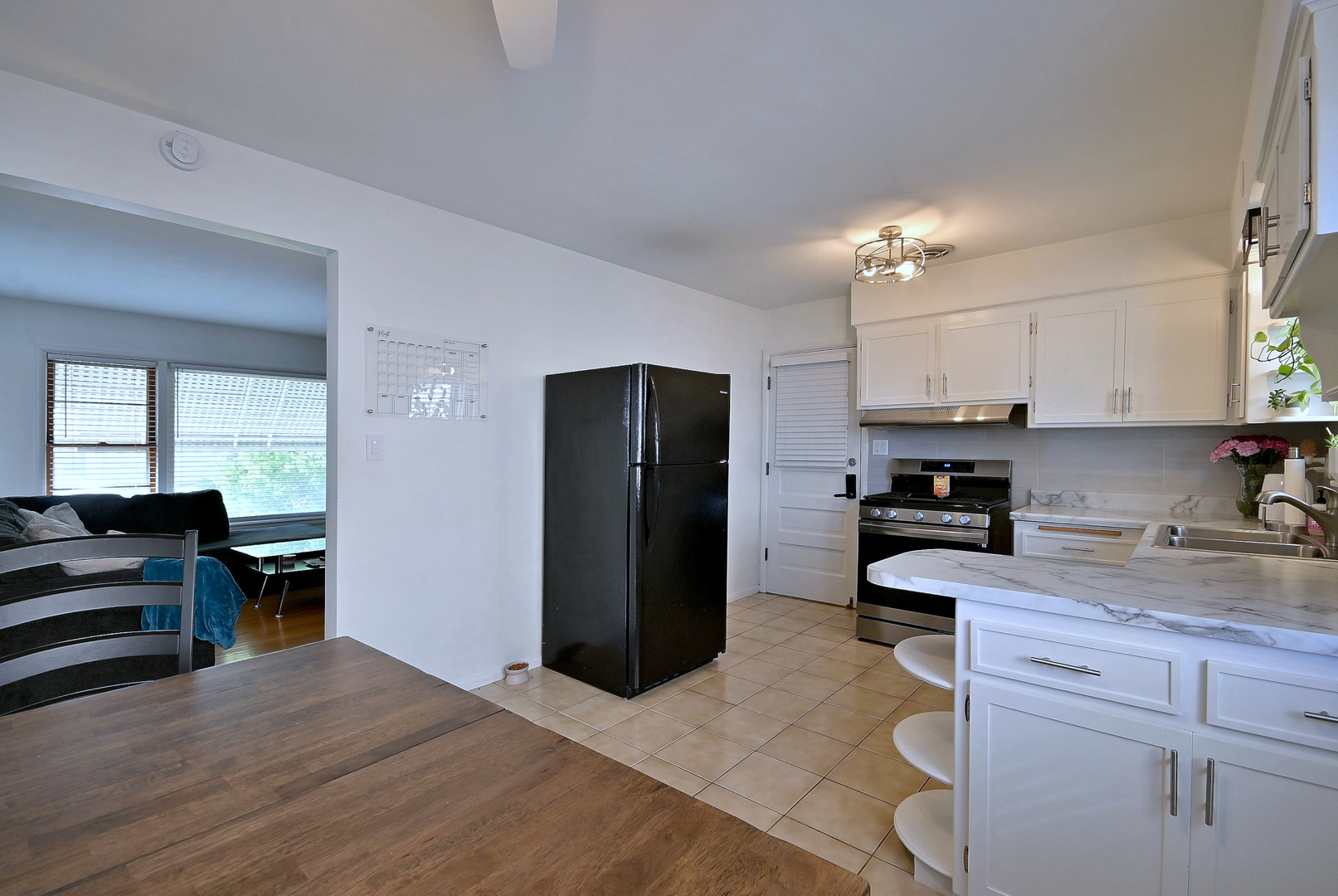 2743 N 72nd Court, Elmwood Park, IL 60707