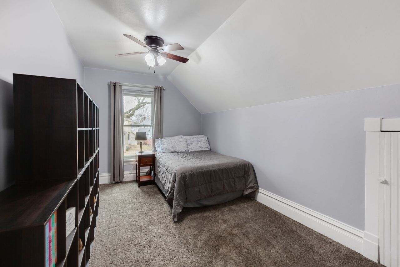 934 Clay Street, Woodstock, IL 60098