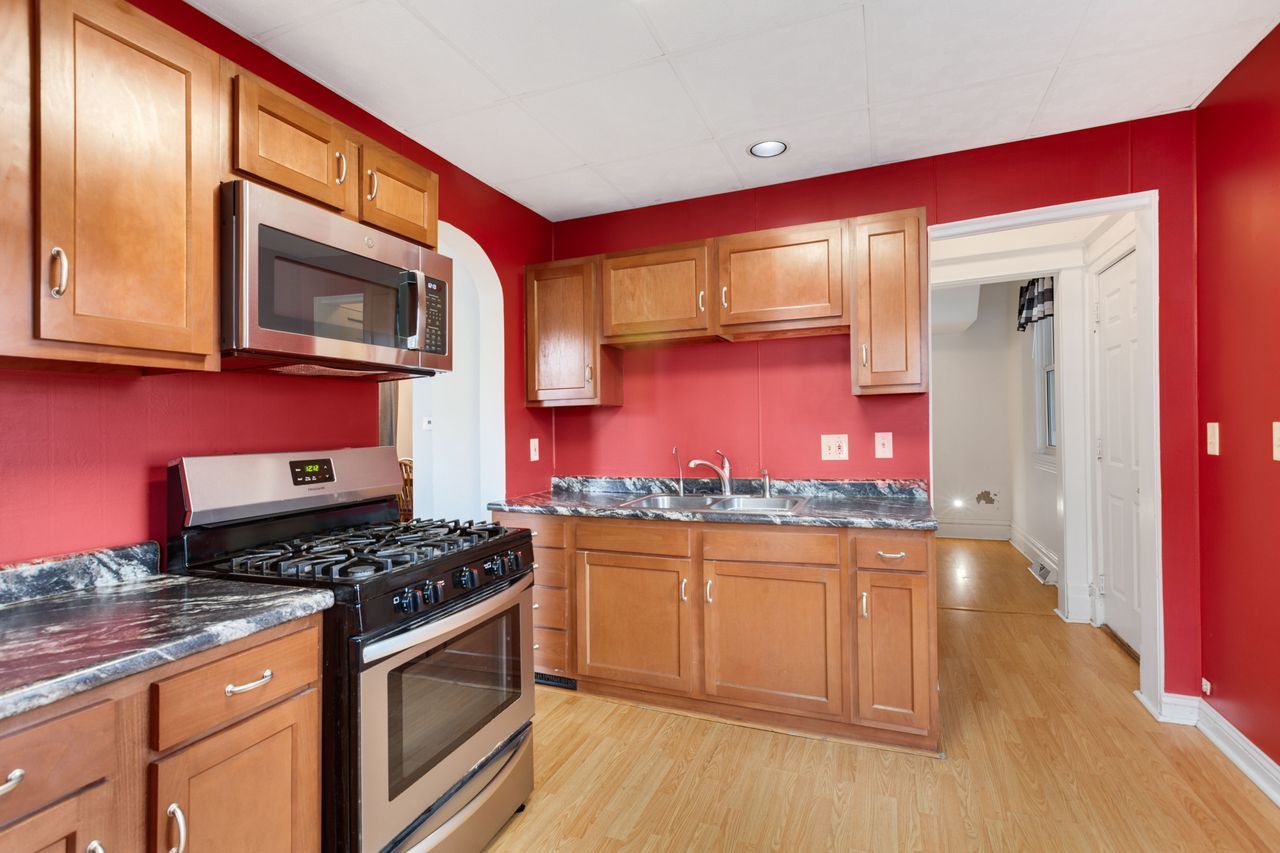 934 Clay Street, Woodstock, IL 60098