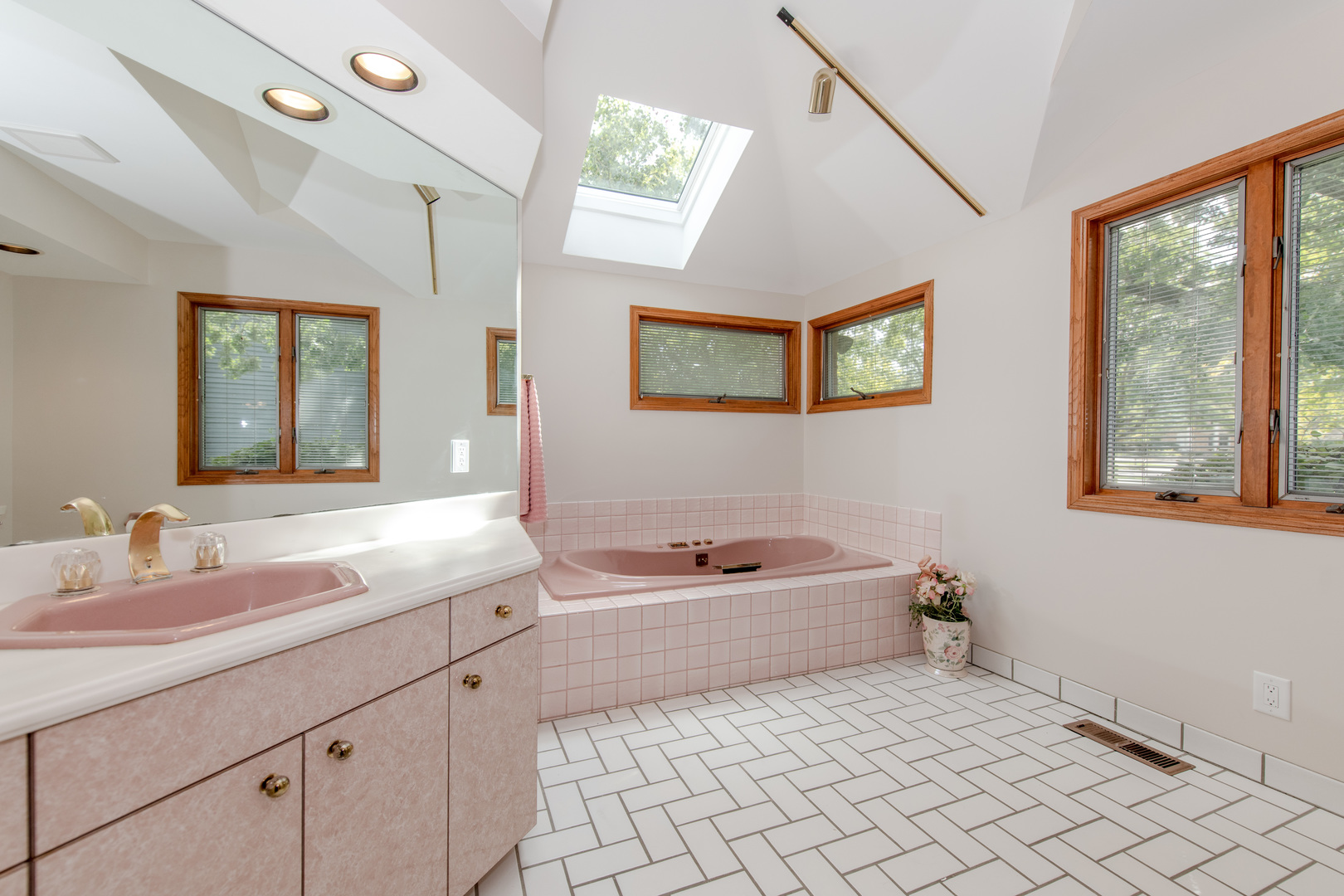 717 Westridge Road, Joliet, IL 60431