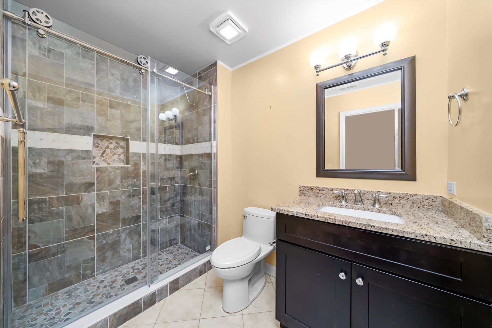 1265 Tamarack Drive, Bartlett, IL 60103