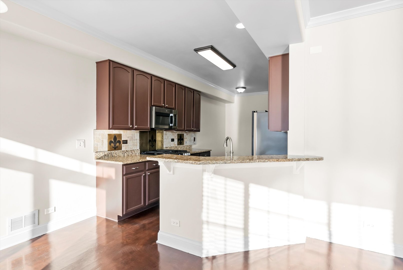 1265 Tamarack Drive, Bartlett, IL 60103