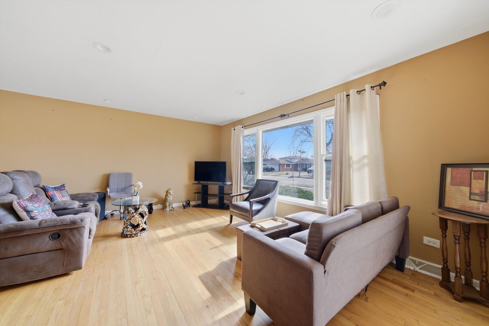 17107 Evans Drive, South Holland, IL 60473