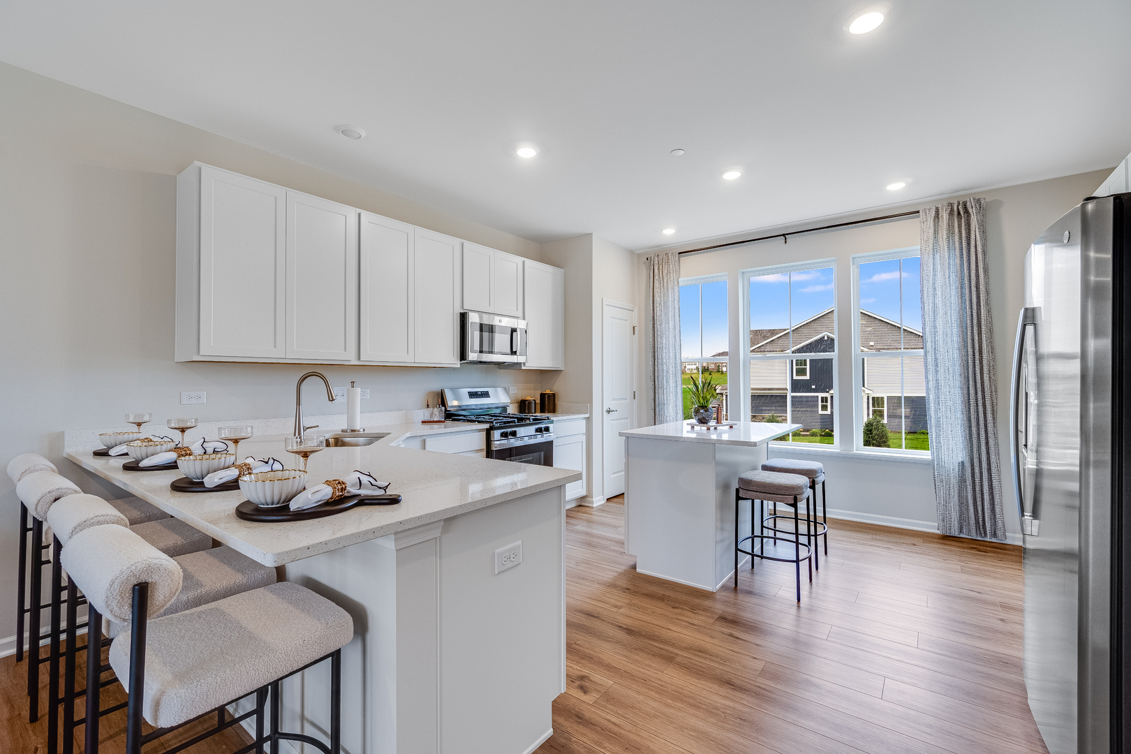 2240 Stonegate Road, Algonquin, IL 60102