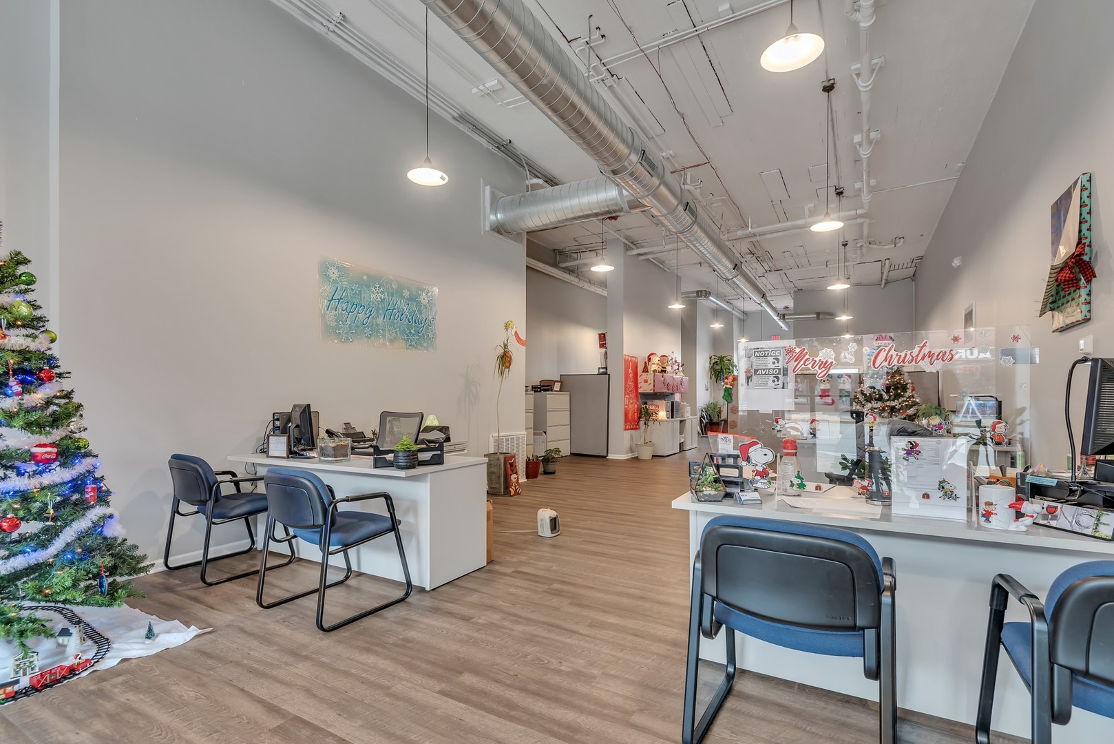 26 N BROADWAY, Aurora, IL 60505