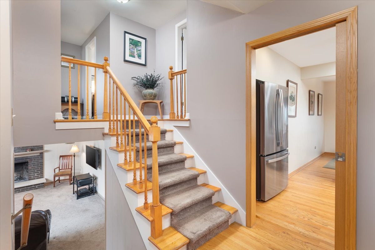 8S295 College Road, Naperville, IL 60540