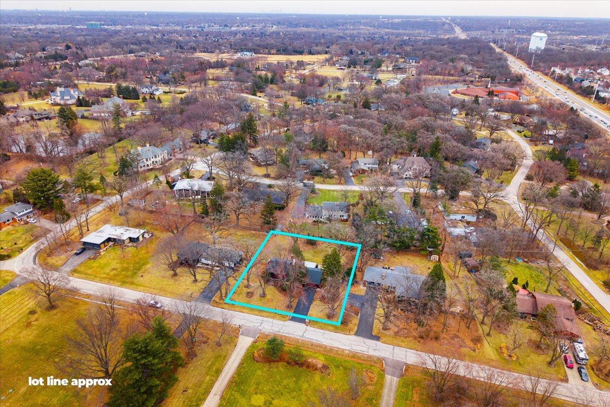 8S295 College Road, Naperville, IL 60540