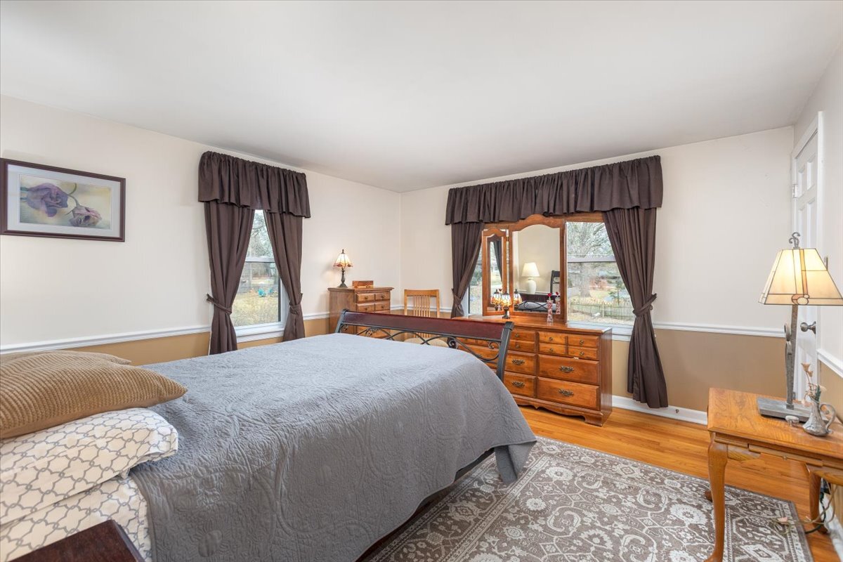 8S295 College Road, Naperville, IL 60540