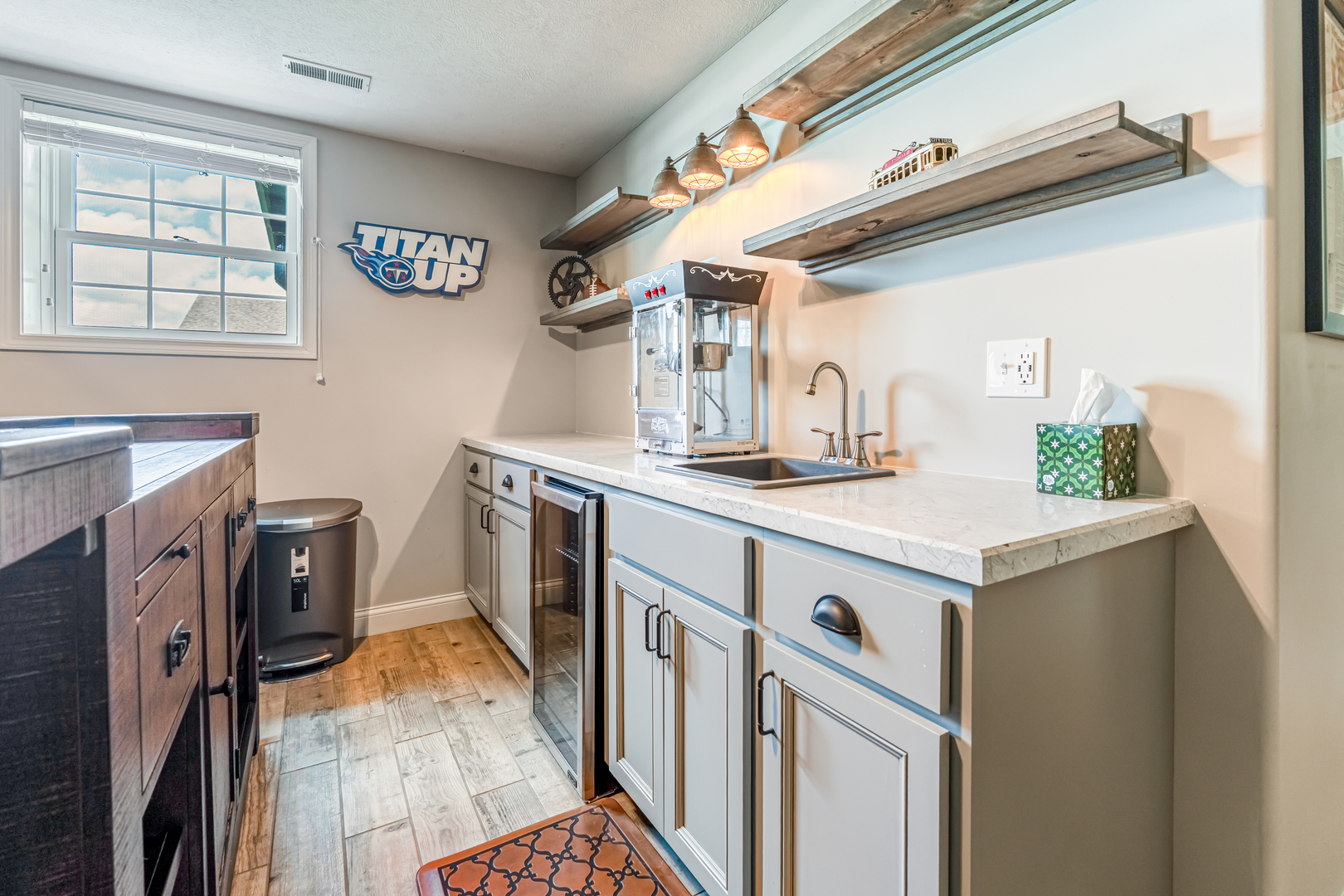 1302 Wicklow Drive, Bloomington, IL 61705