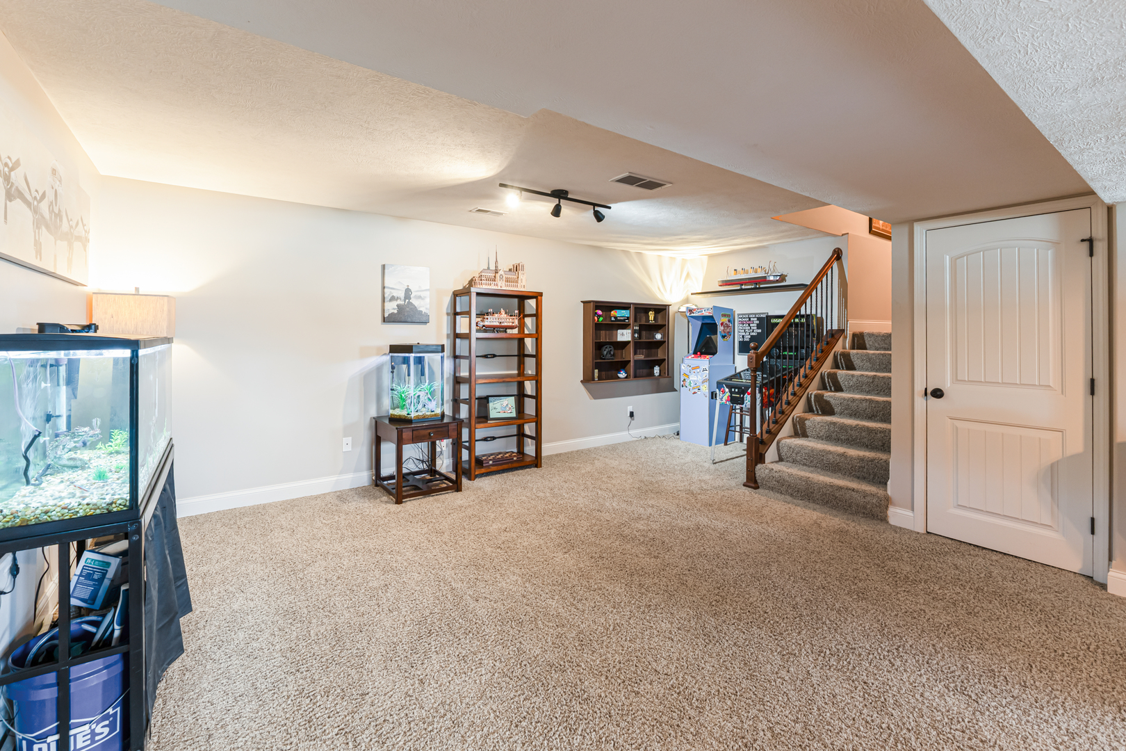 1302 Wicklow Drive, Bloomington, IL 61705