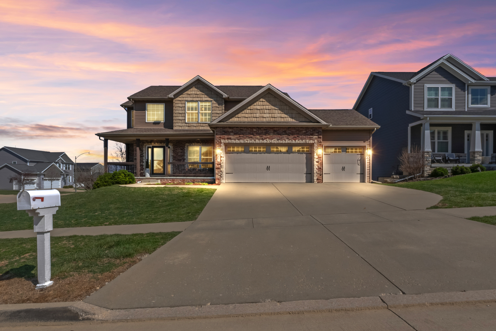 1302 Wicklow Drive, Bloomington, IL 61705