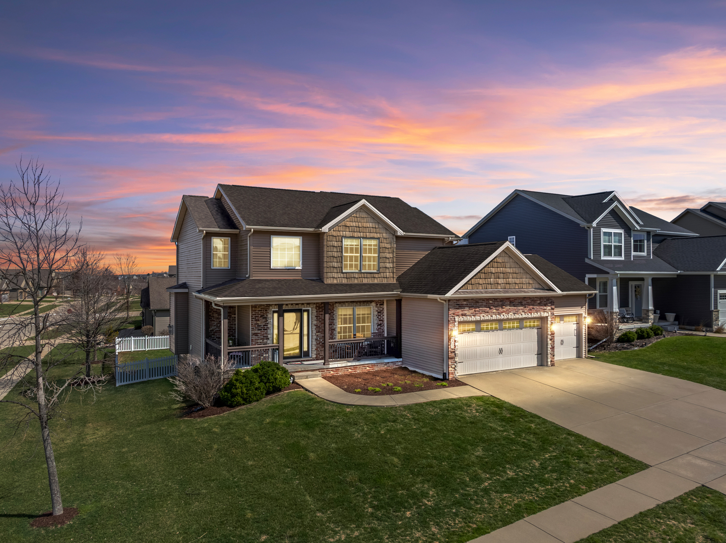 1302 Wicklow Drive, Bloomington, IL 61705