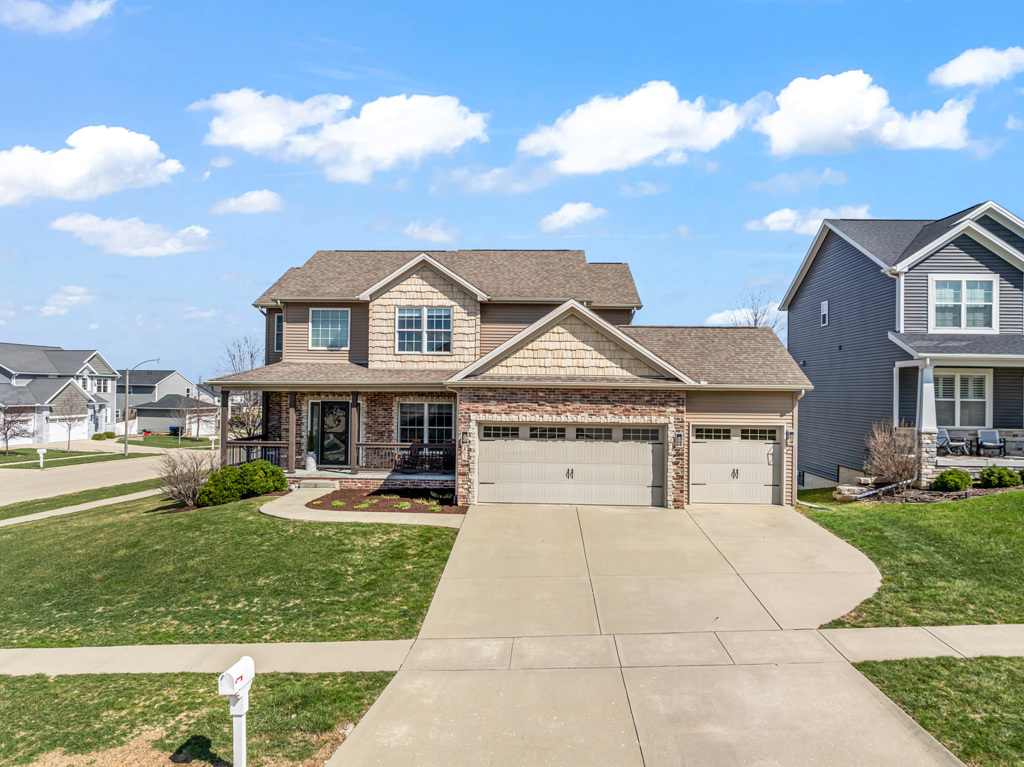 1302 Wicklow Drive, Bloomington, IL 61705