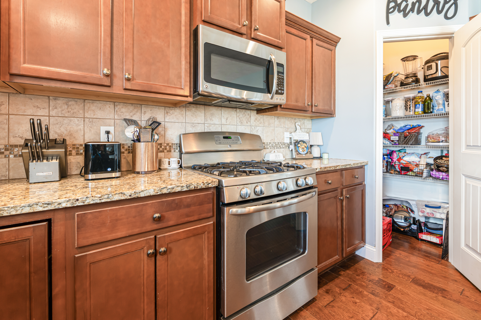 1302 Wicklow Drive, Bloomington, IL 61705