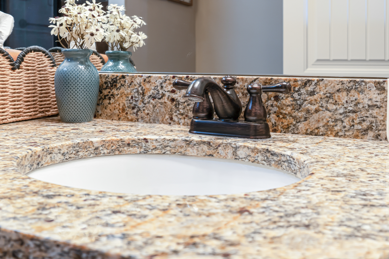 1302 Wicklow Drive, Bloomington, IL 61705