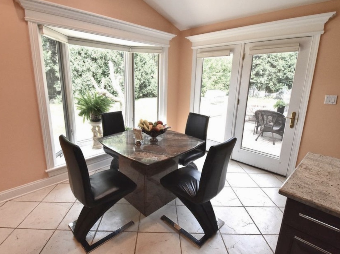 1302 S PRINCETON Avenue, Arlington Heights, IL 60005