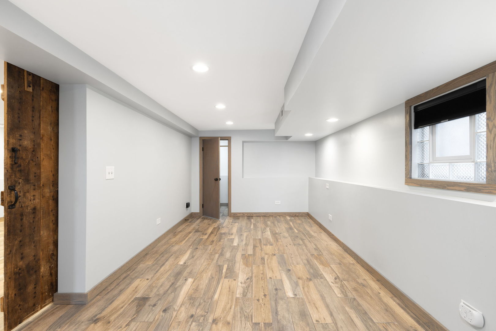 7005 N Osceola Avenue, Chicago, IL 60631