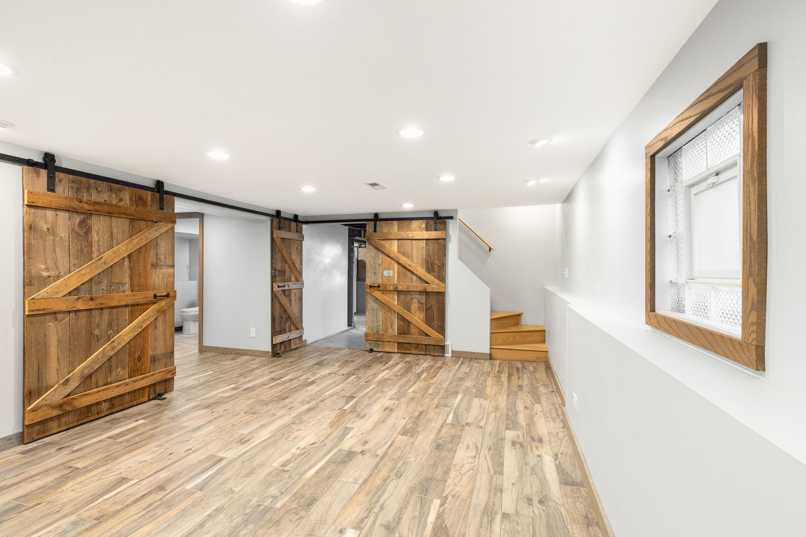 7005 N Osceola Avenue, Chicago, IL 60631