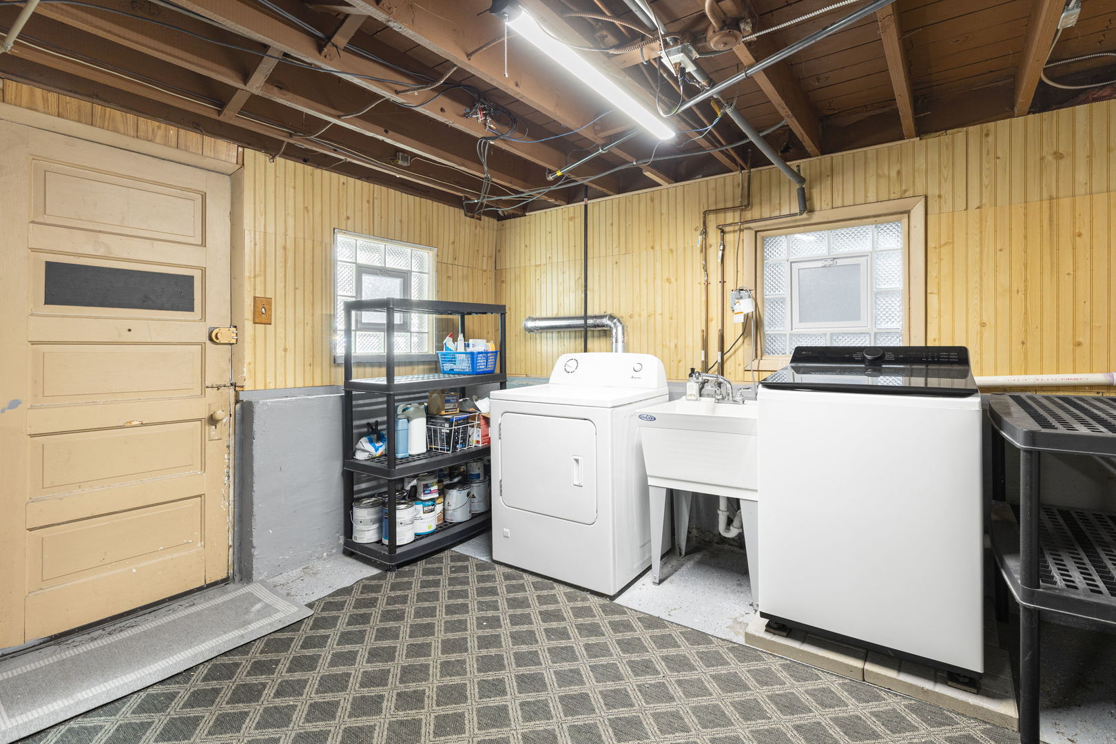 7005 N Osceola Avenue, Chicago, IL 60631