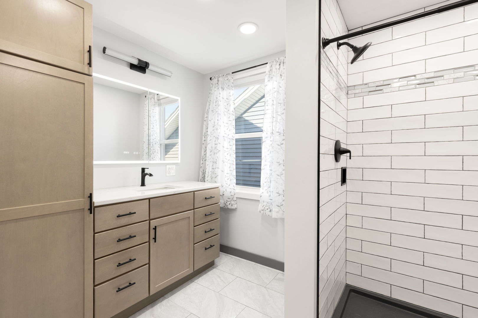 7005 N Osceola Avenue, Chicago, IL 60631