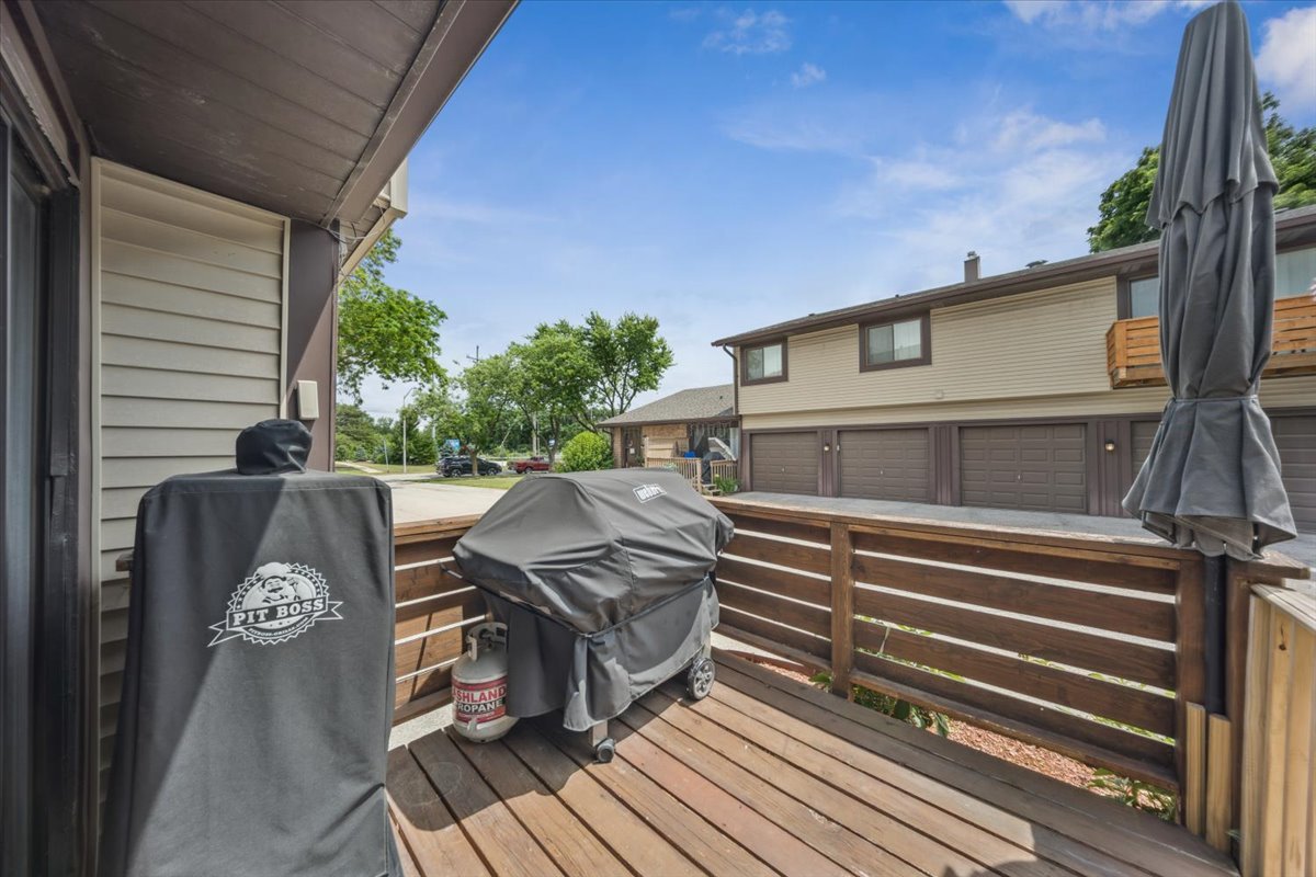 8334 Portsmouth Drive #C, Darien, IL 60561