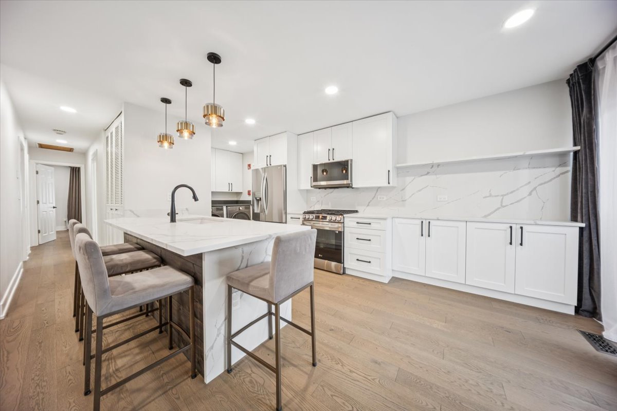 8334 Portsmouth Drive #C, Darien, IL 60561