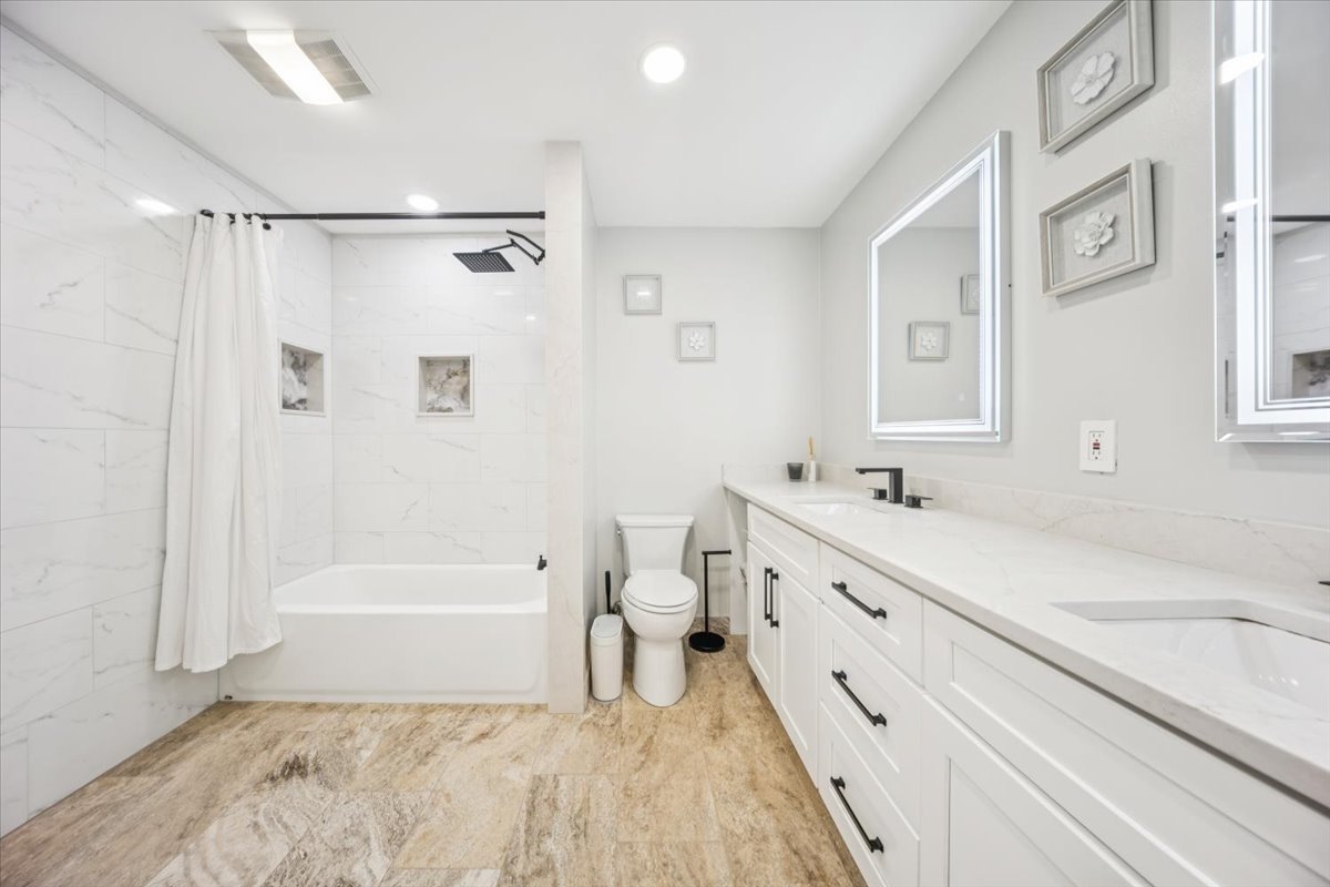 8334 Portsmouth Drive #C, Darien, IL 60561