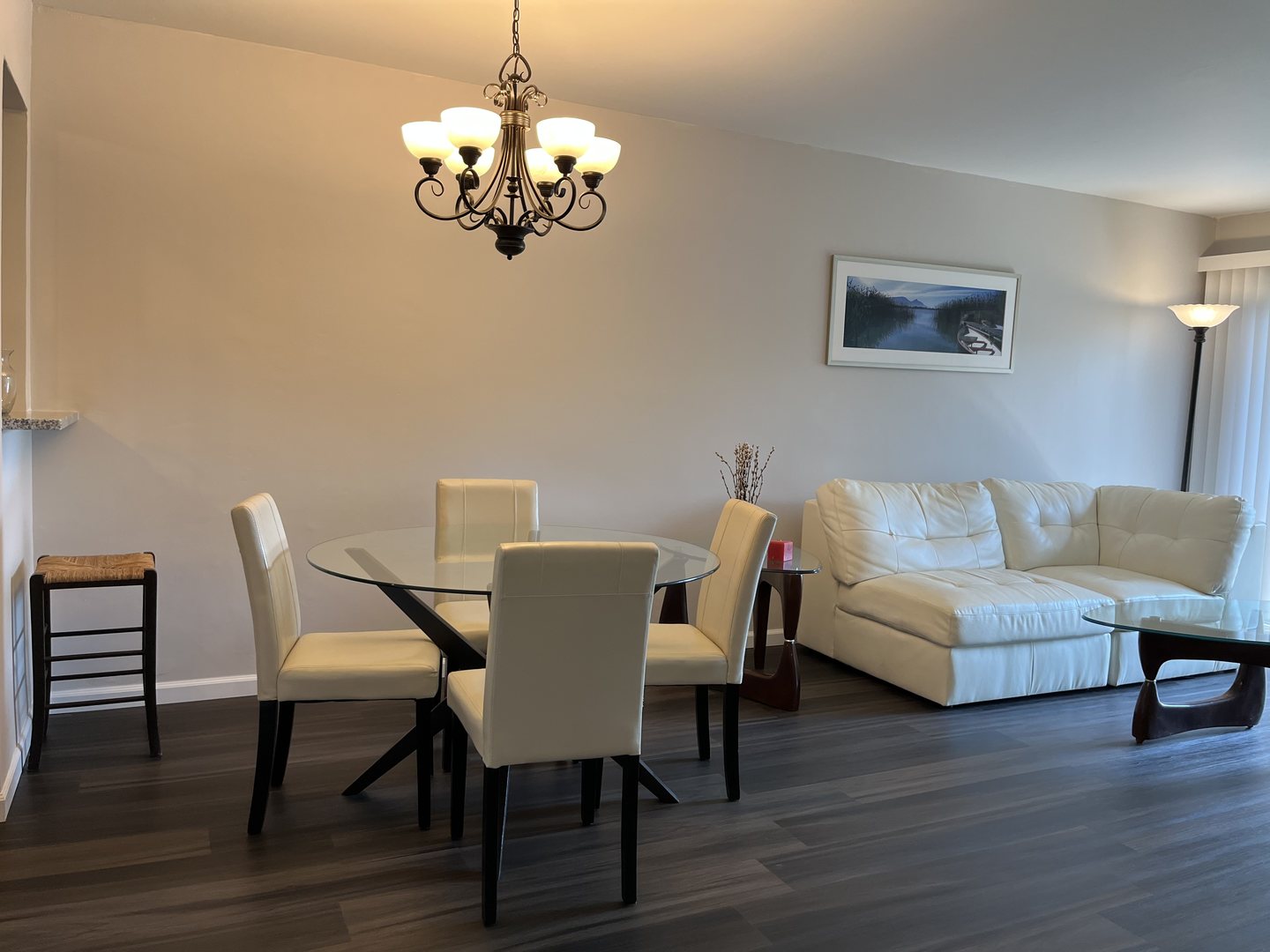 5101 Carriageway Drive #204B, Rolling Meadows, IL 60008