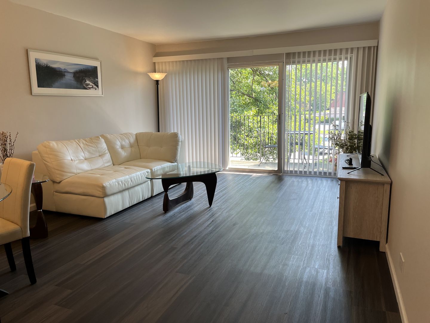 5101 Carriageway Drive #204B, Rolling Meadows, IL 60008