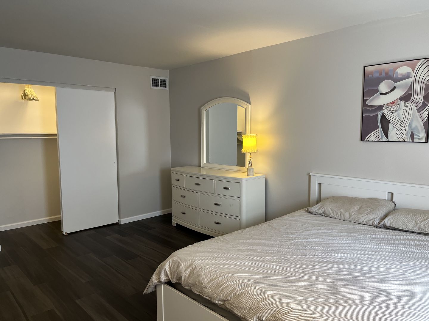 5101 Carriageway Drive #204B, Rolling Meadows, IL 60008