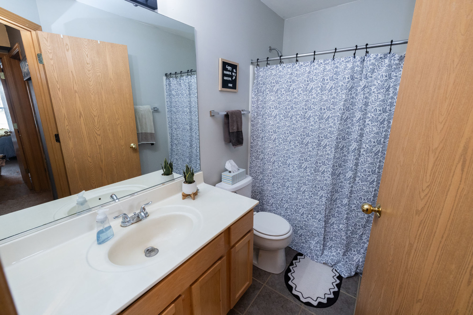 2375 Cove Court, Elgin, IL 60123